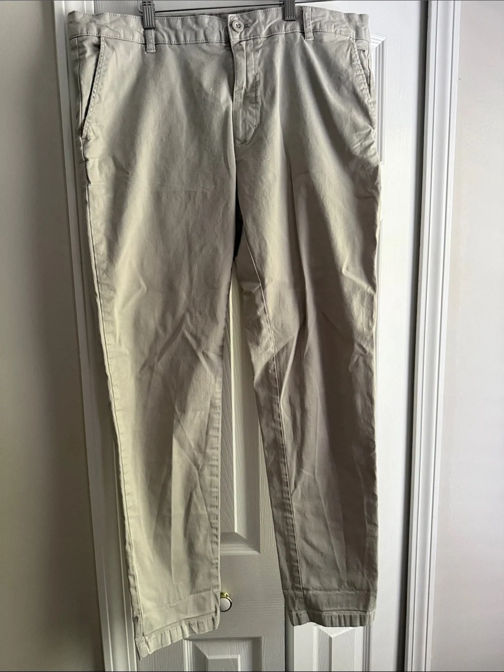 Zara Men's Straight Chinos in Light Khaki